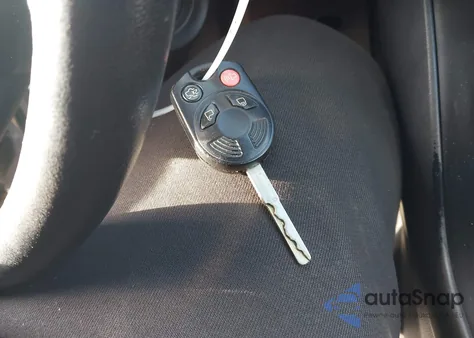 2016 Ford Focus Se z USA, uszkodzony, nr VIN 1FADP3F21GL240308